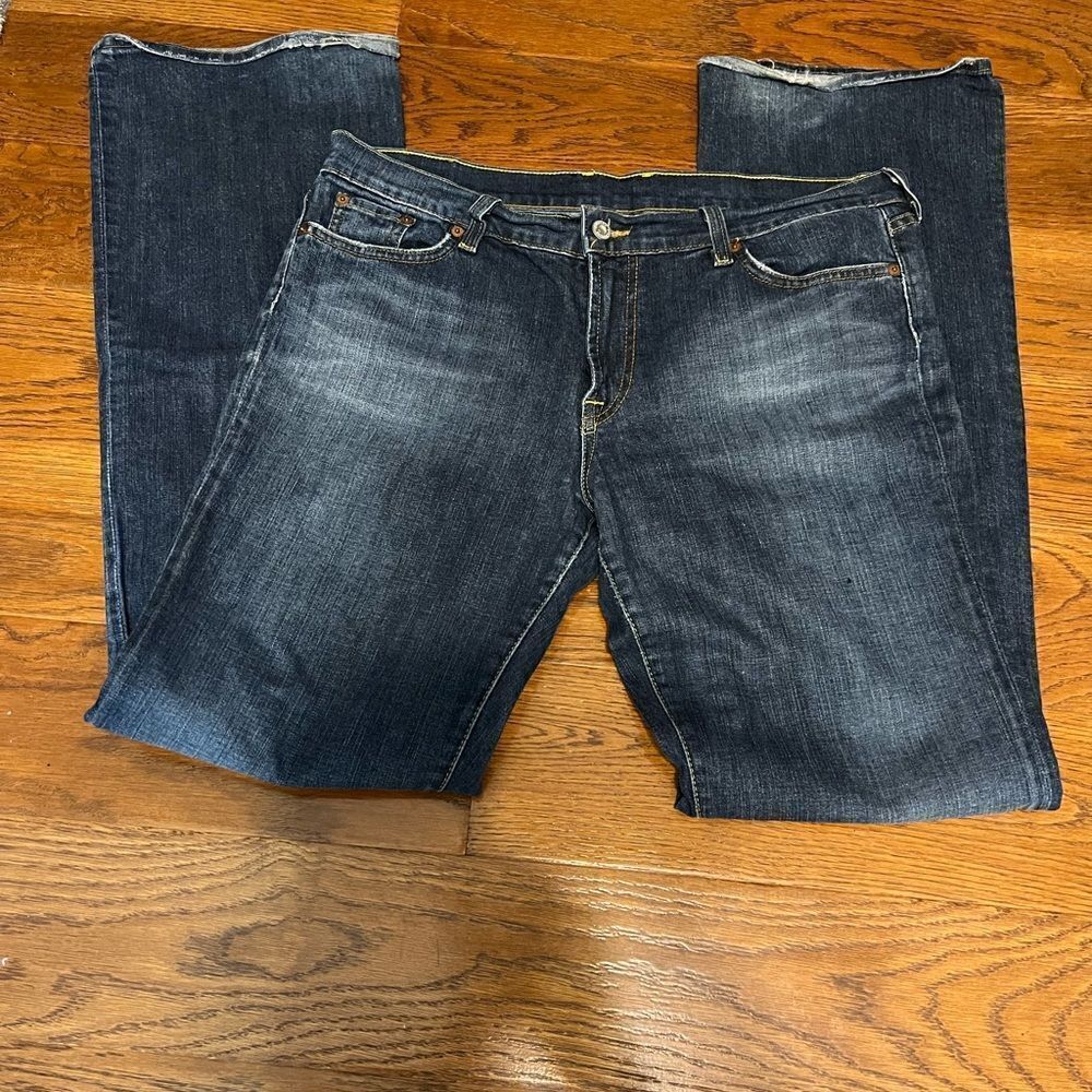 Lucky Brand size 33 women’s straight leg jeans dark wash